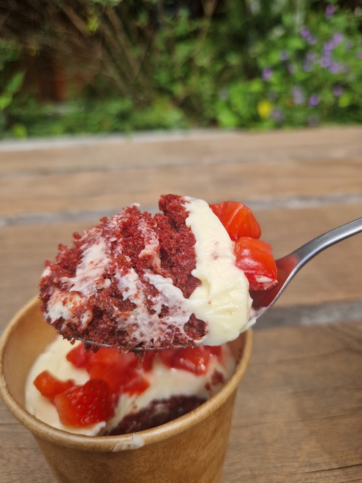 Red Velvet CupCake - Image 4